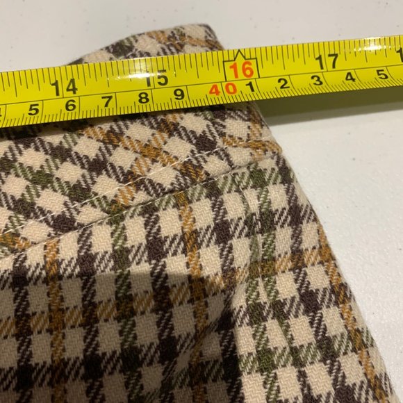 NEW Short - Picture 6 of 6